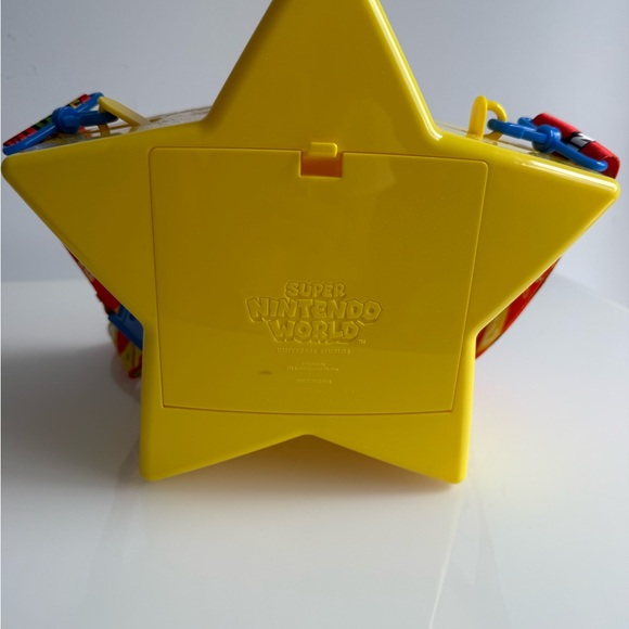 Universal Studios Super Mario NINTENDO WORLD Light up Star Popcorn Bucket - Picture 11 of 12
